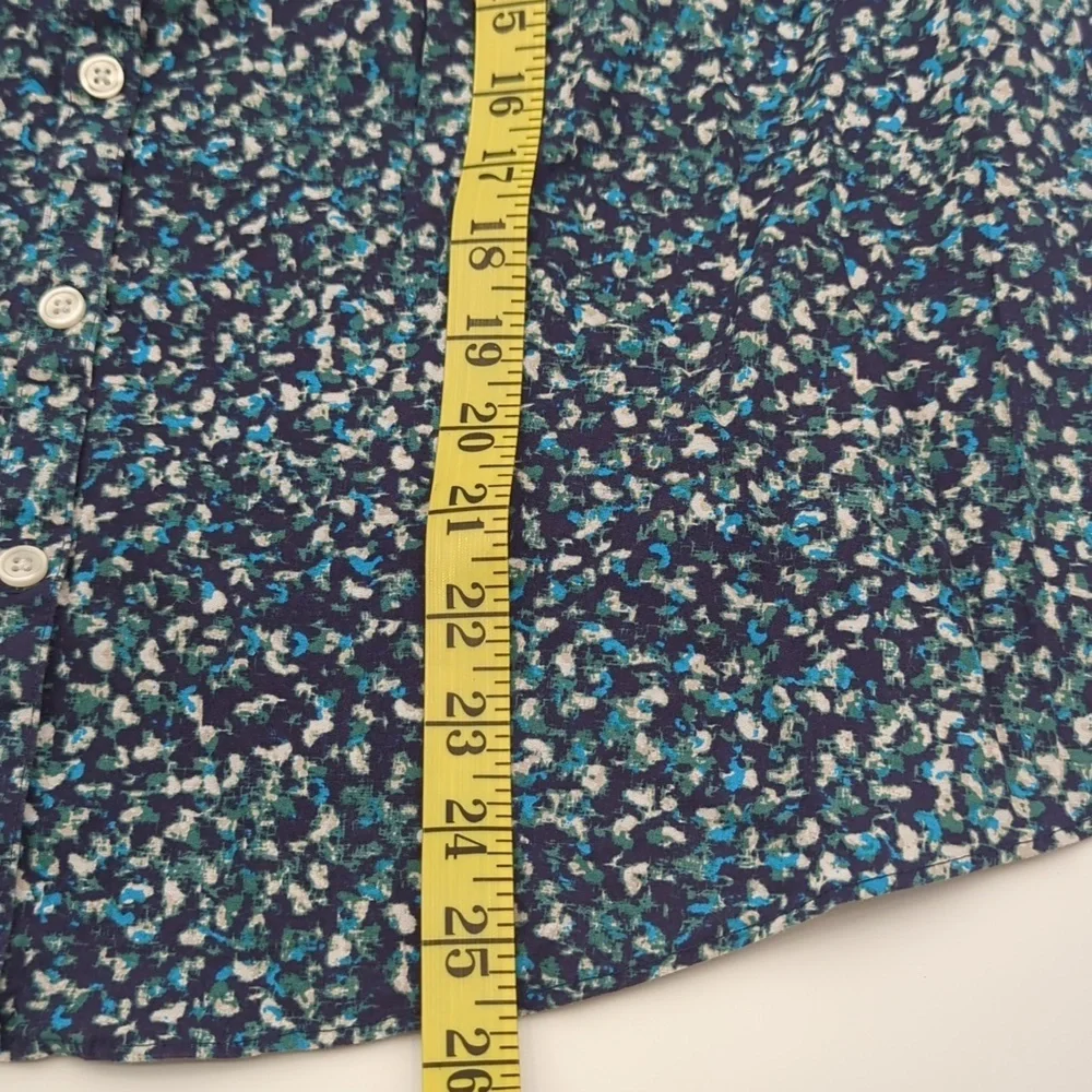 Eddie Bauer Women’s Leaf Motif Button Up Shirt - Picture 7 of 8